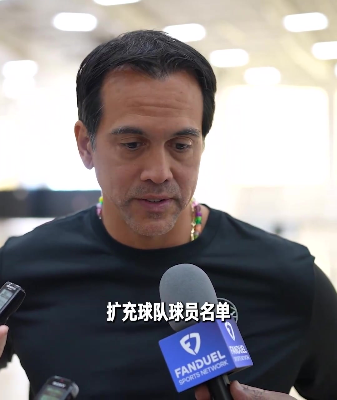 与深夜在线视频网站的战术非常契合！热火教练斯波谈到维金斯/李凯尔